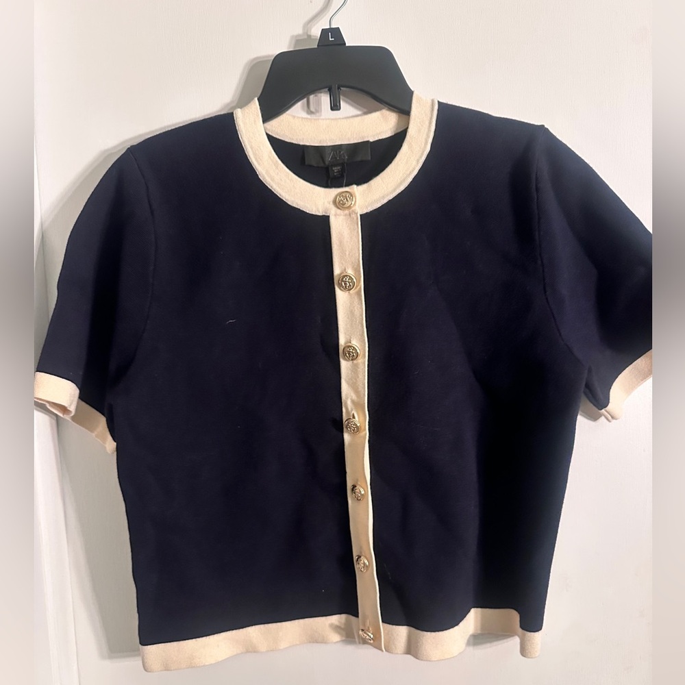 ZARA Round neck cardigan with short sleeves. NWT